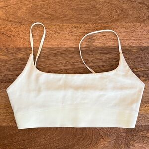 Le Ore light green sports bra